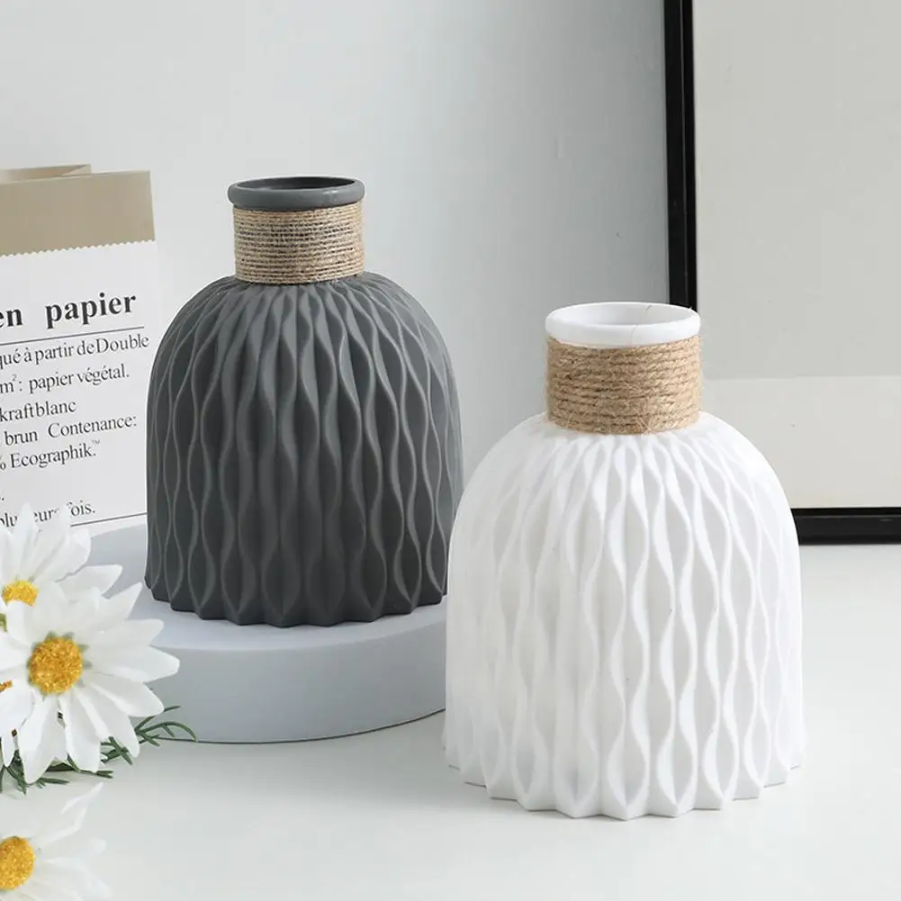Deko-Vase mit Seil-Optik