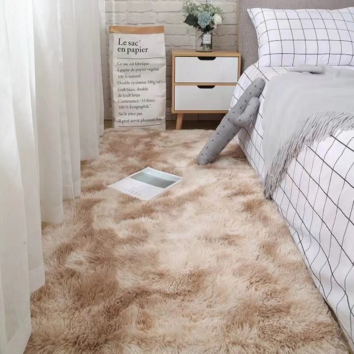 Flauschiger Teppich fürs Schlafzimmer, rutschfest – Bild 8
