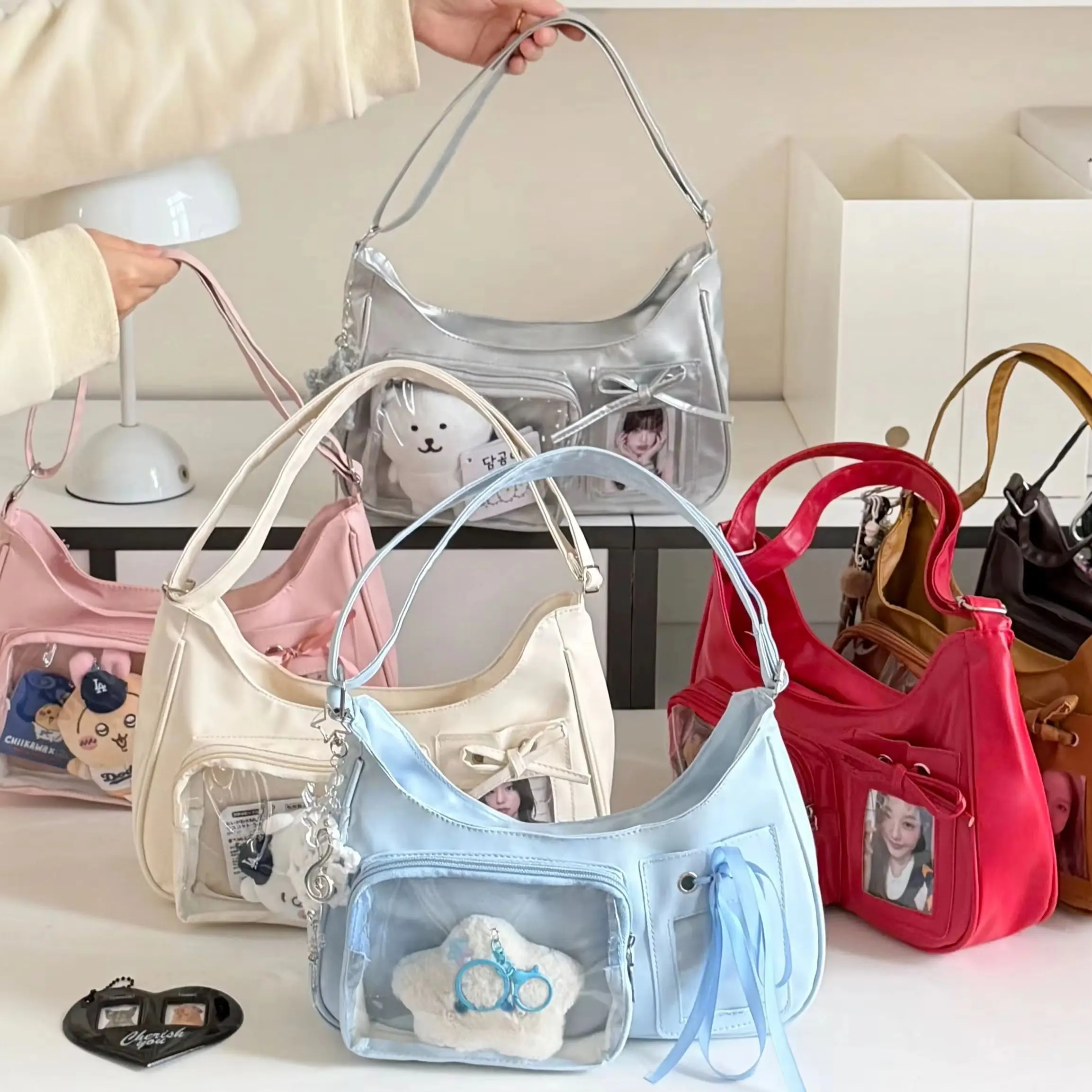 Transparente Schultertasche im Y2K-Stil – Bild 3
