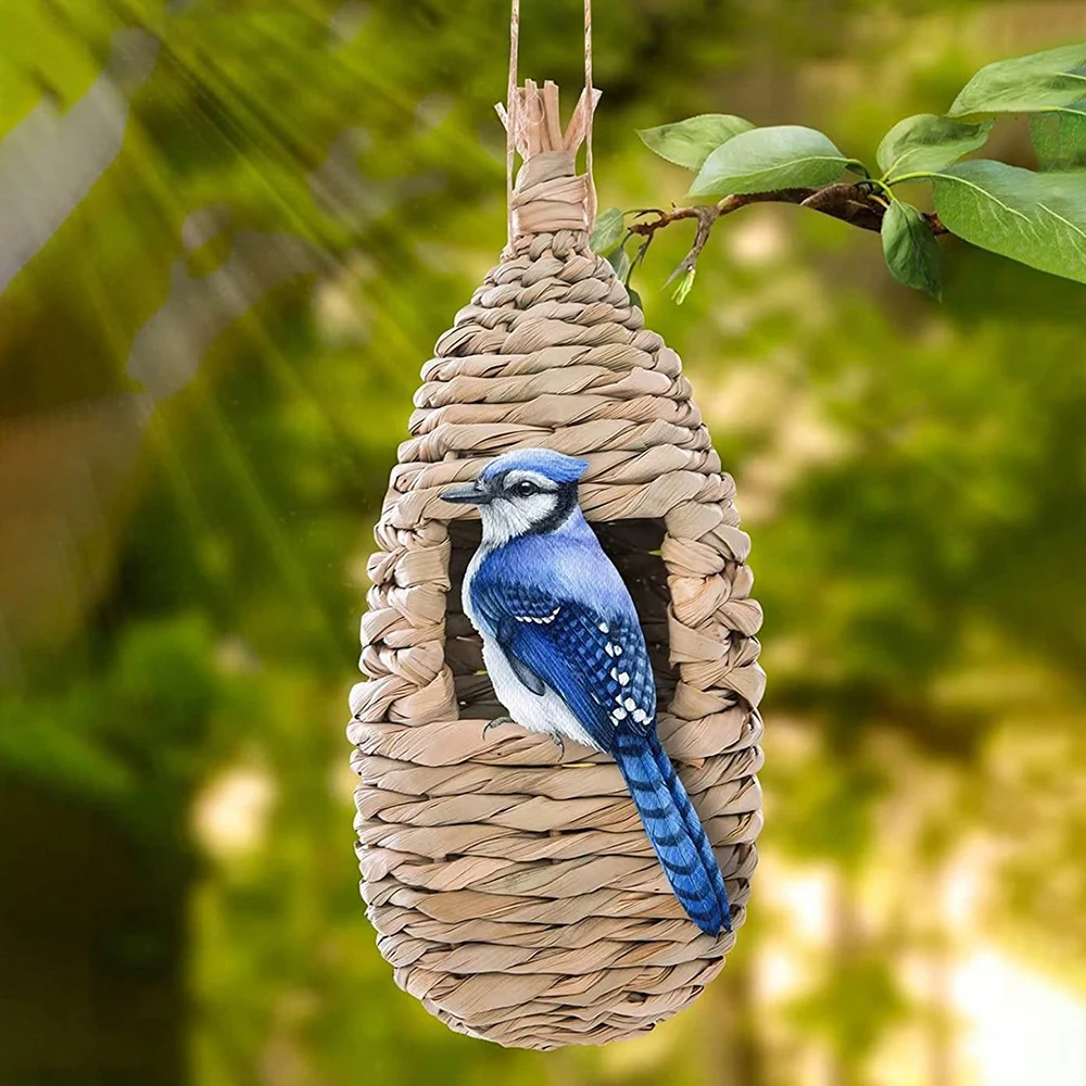 Handgeflochtenes Vogelhaus zur Deko